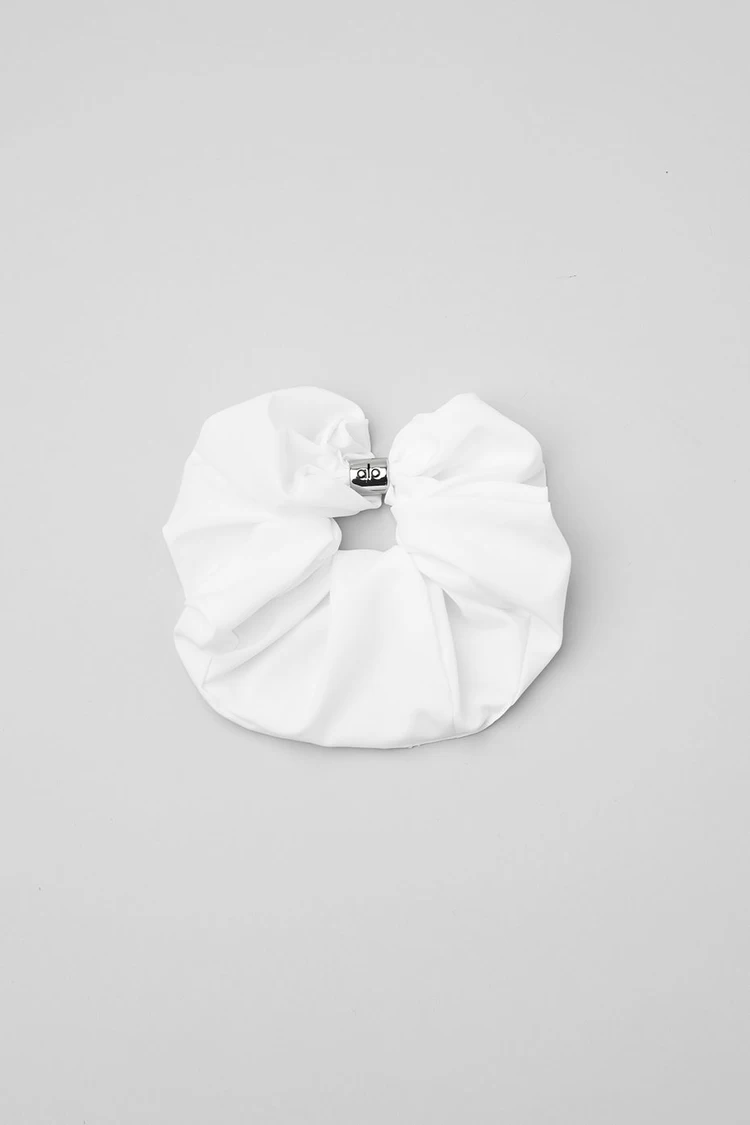 Aloyoga Bead It Oversized Scrunchie - White