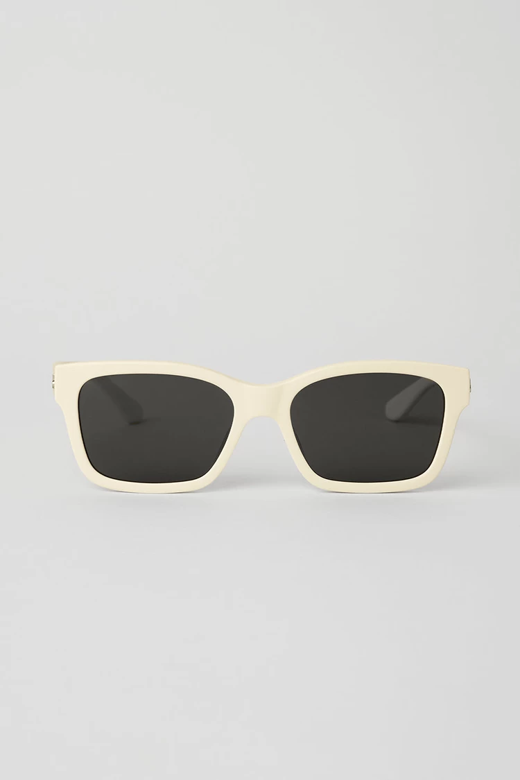 Aloyoga Chill Sunglasses - Black/French Vanilla