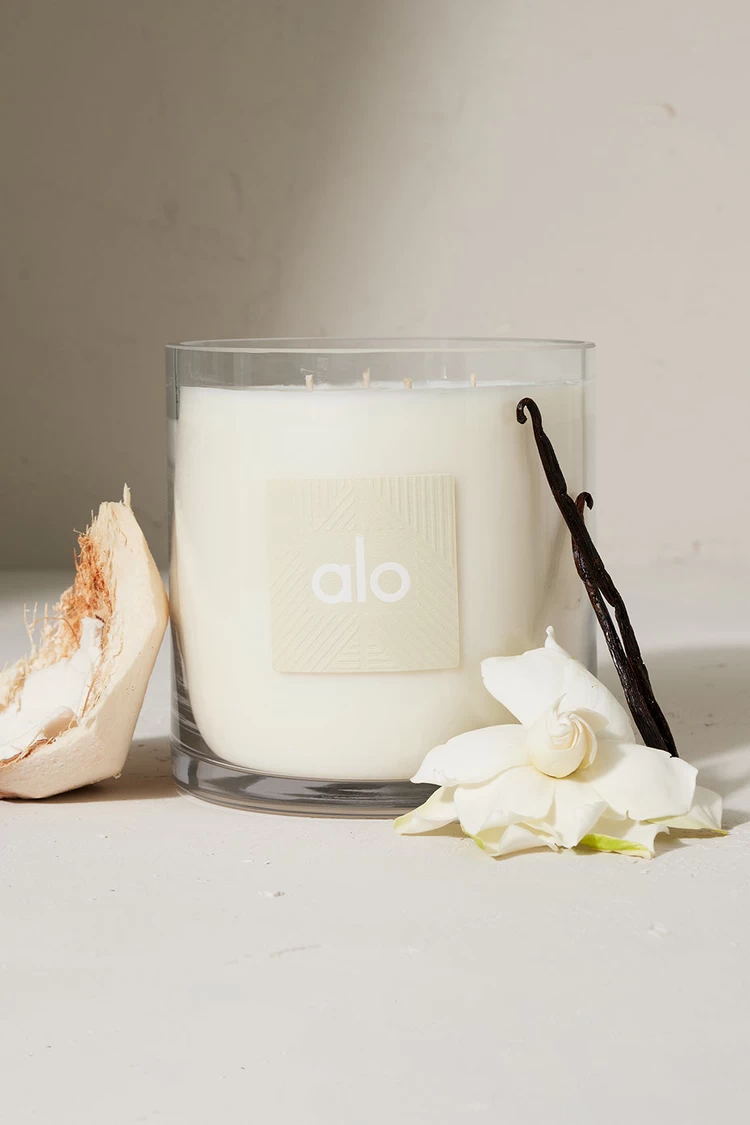 Aloyoga Alo Love Candle - 60 oz